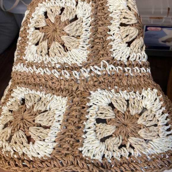 Crotchet hat- new with tags - Picture 4 of 5